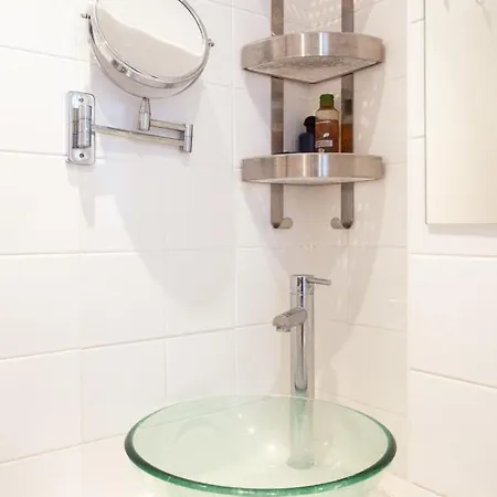 Hostnfly - Superb Warm And Bright Apt Batignolles Apartment